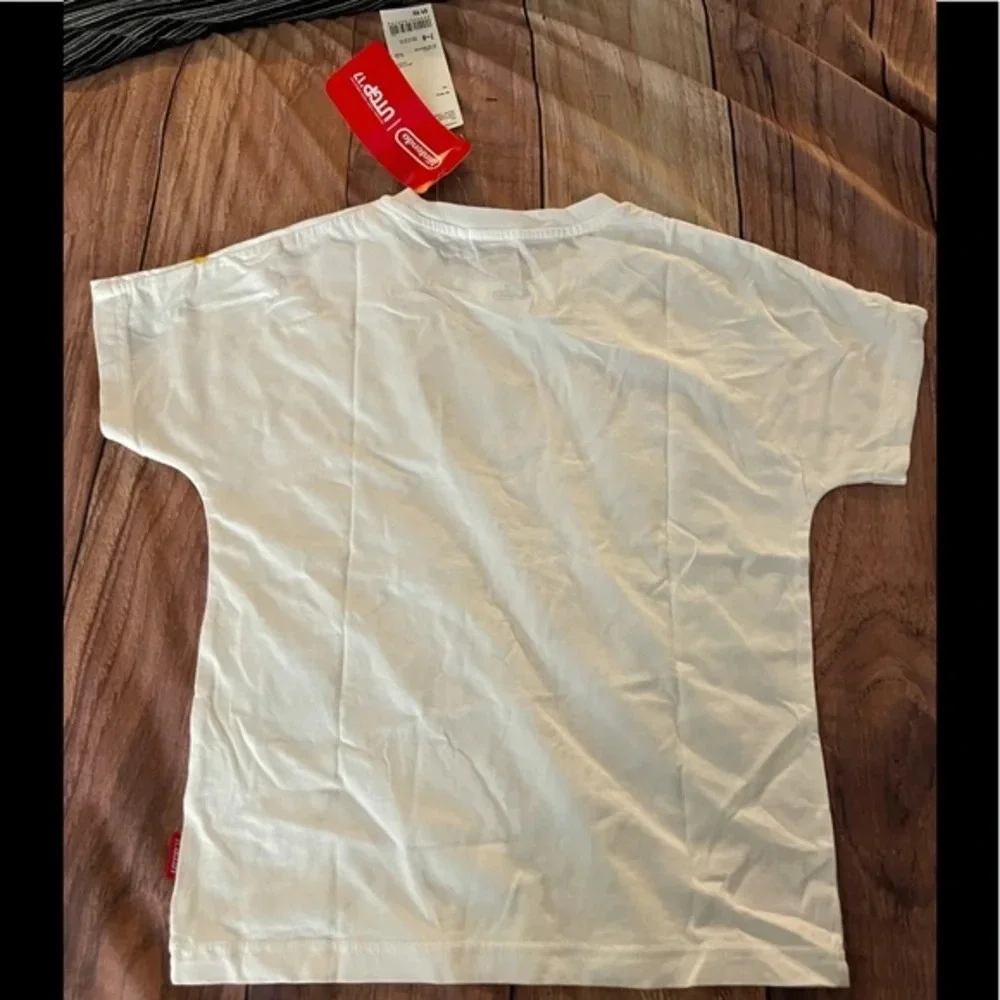 RARE Animal Crossing Nintendo x Uniqlo Tee - Picture 10 of 11